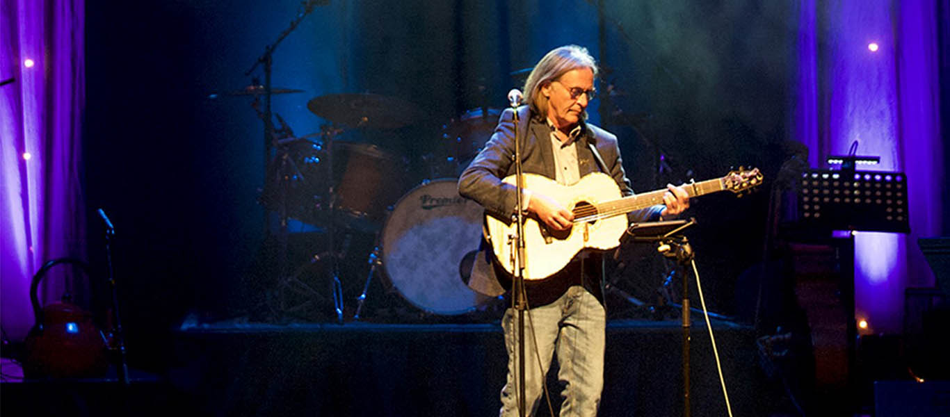 Dougie MacLean Celebrates 50 Years Of Music in 'Home' Venue! image